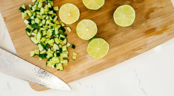 Image of food on a cutting board, used in a culinary trivia quiz that helps you collect leads.